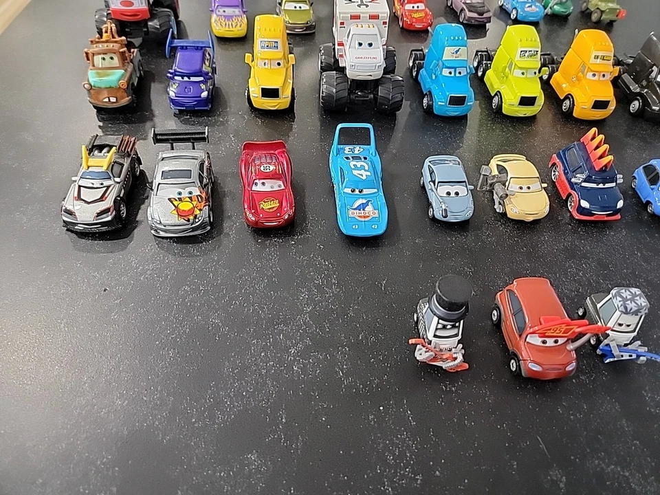 Lot of 30 Disney Pixar's Cars from The Movie Cars Miniature Size, Metal - Image 2 of 4