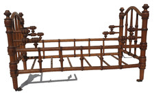 Lit un place en bois tourné faux bambou Jouet mobilier de poupée années 1900'S