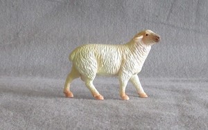 Breyer Stablemates Farms # 59241 Home at The Barn Playset - Sheep