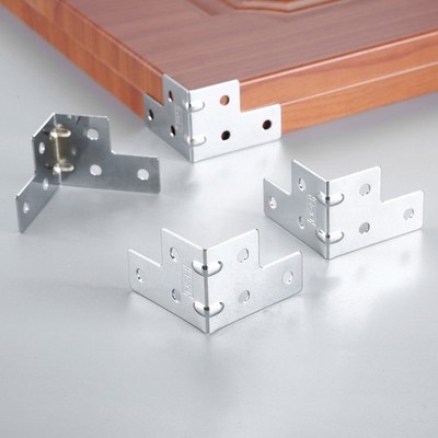 Enhanced Stability Iron Bracket for Industrial Equipment and Flight Cases