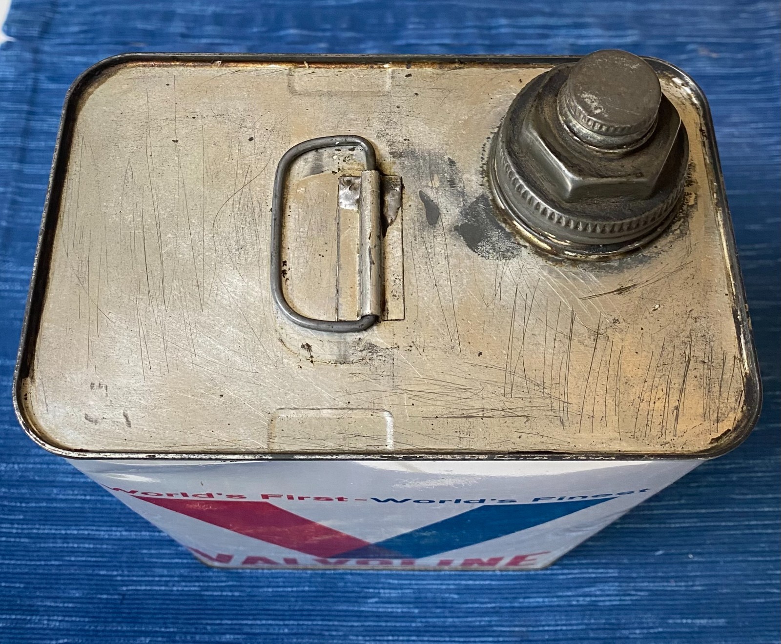 Vintage Valvoline Motor Oil 1 Gallon Metal Can Advertising 52B Collectible