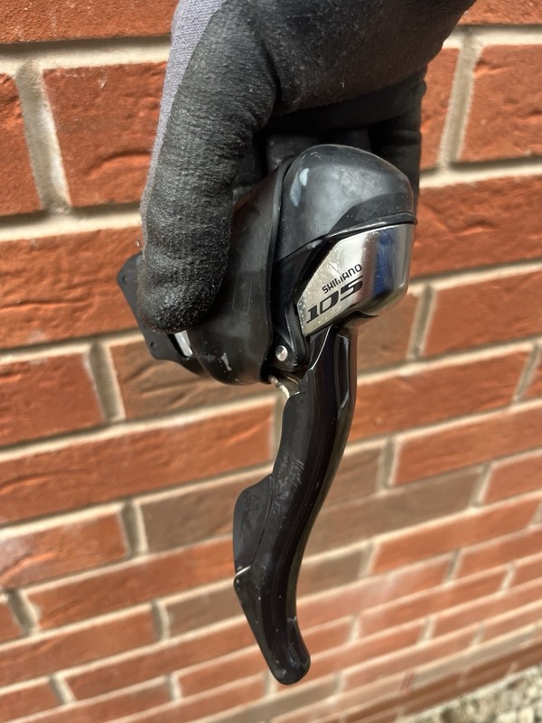 Pair Shimano 105 Brake Levers