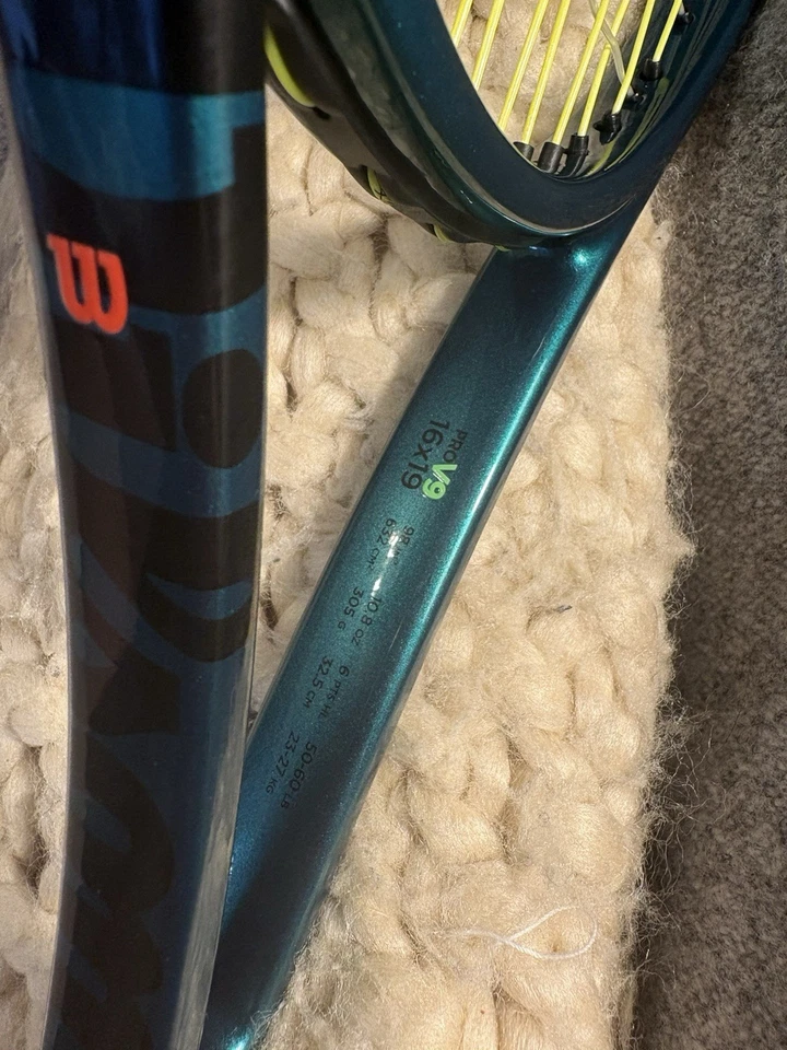 Wilson blade pro V9 305g 16x19 Grip G3. only used 3 times., photo 2 of 5