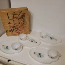 MCM Atomic Flower Federal Milk Glass Tea Cup Snack Plate set of 4 Plates 4 Cups