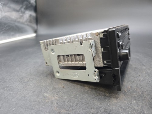 03-06 Kia Sorento AM FM Radio Stereo Single Disc CD Player 96140-3E201 R1-393 - Bild 7 von 8