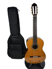 YAMAHA GC-21C Grand Concert Konzertgitarre aus massiver Zeder gebraucht aus...