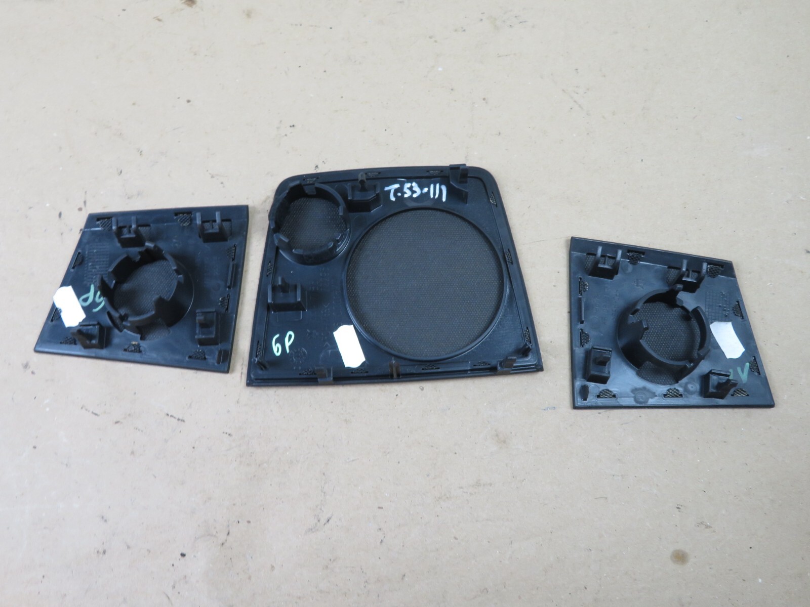 2014-2017 MASERATI GHIBLI FRONT DASHPANEL SPEAKER TWEETER GRILLE COVER SET OEM