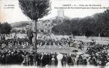 CPA 26 CREST FETE DE SAINT FERREOL UNE SCEANCE DE GYMNASTIQUE AU CHAMP DE MARS (