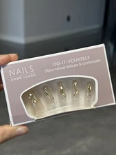 24pcs ready to wear false nails multiple use Gorgeous nails art Glue & tools inc