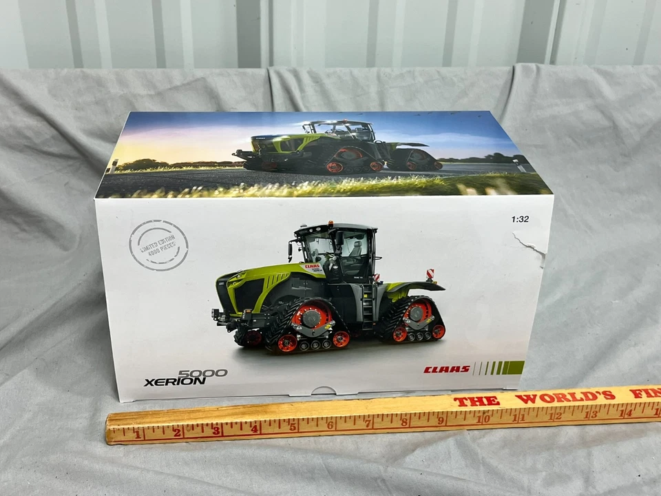 CLAAS model 5000 XERION Quad Trac 4WD Tractor 1:32 scale WIKING NIB - Image 2 of 4