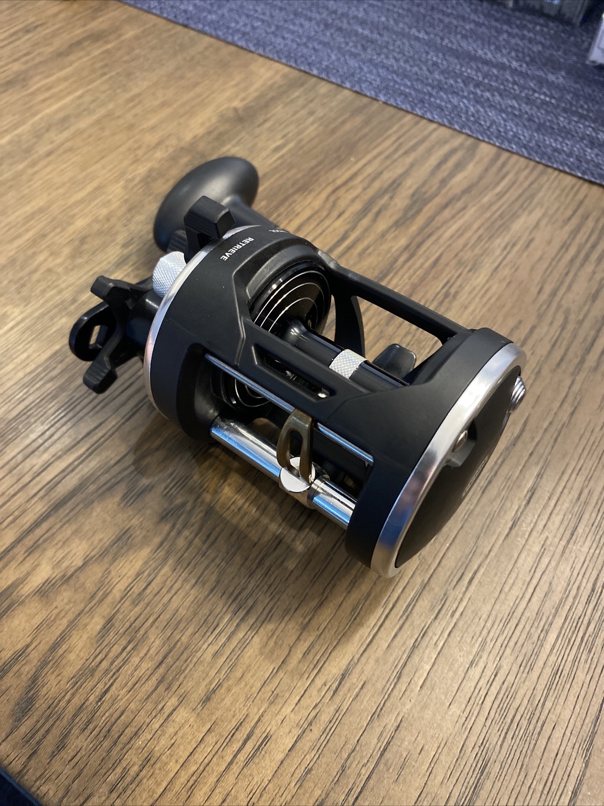 BRAND NEW PENN RIVAL Level Wind RVL20LW Fishing Reel 5.1:1 Gear Ratio NICE!!