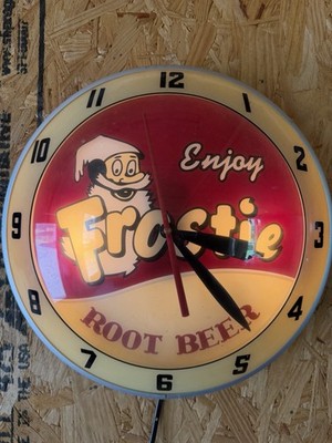 Enjoy Frosty Root Beer LIGHT UP Double Bubble Electric Soda Advertising Clock