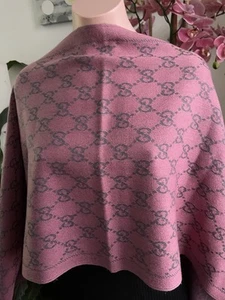 Foulard col silencieux en laine Gucci.