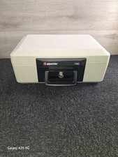 *****Sentry 1160 Fireproof And Waterproof Safe. 1 Key. *****