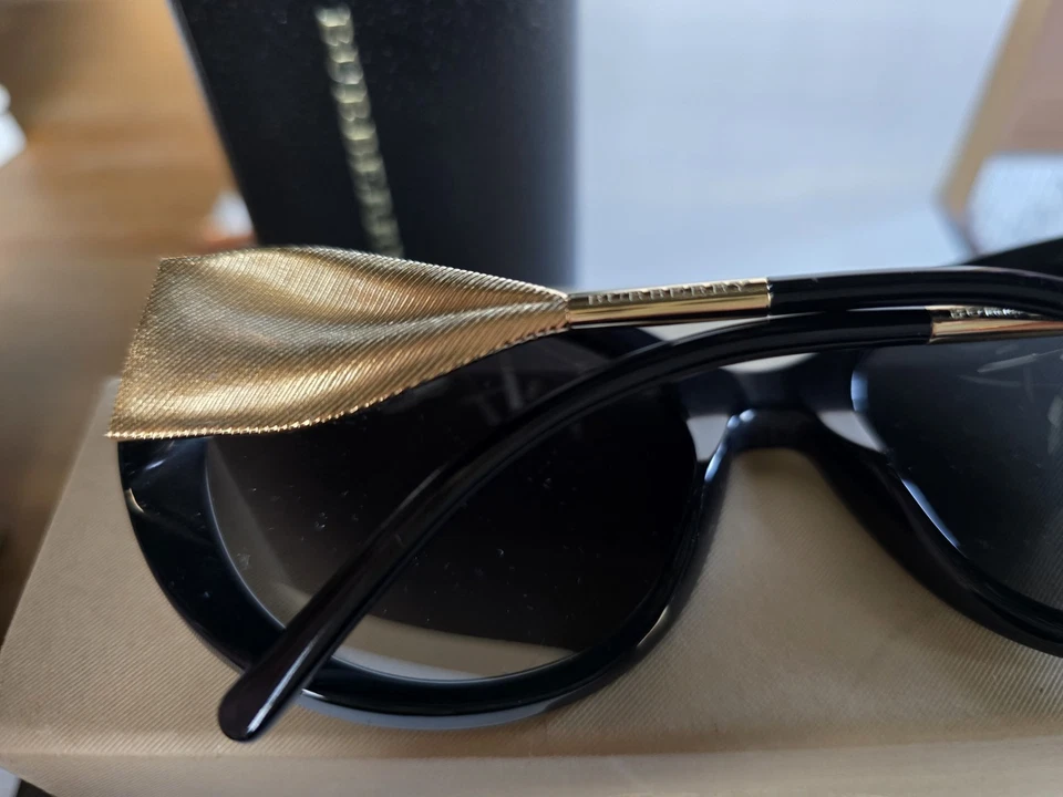 女士 BURBERRY 黑色猫眼太阳镜 × 偏光◇ 金色◇ 米兰诺,意大利全新无标签 — 第 4/4 张图片