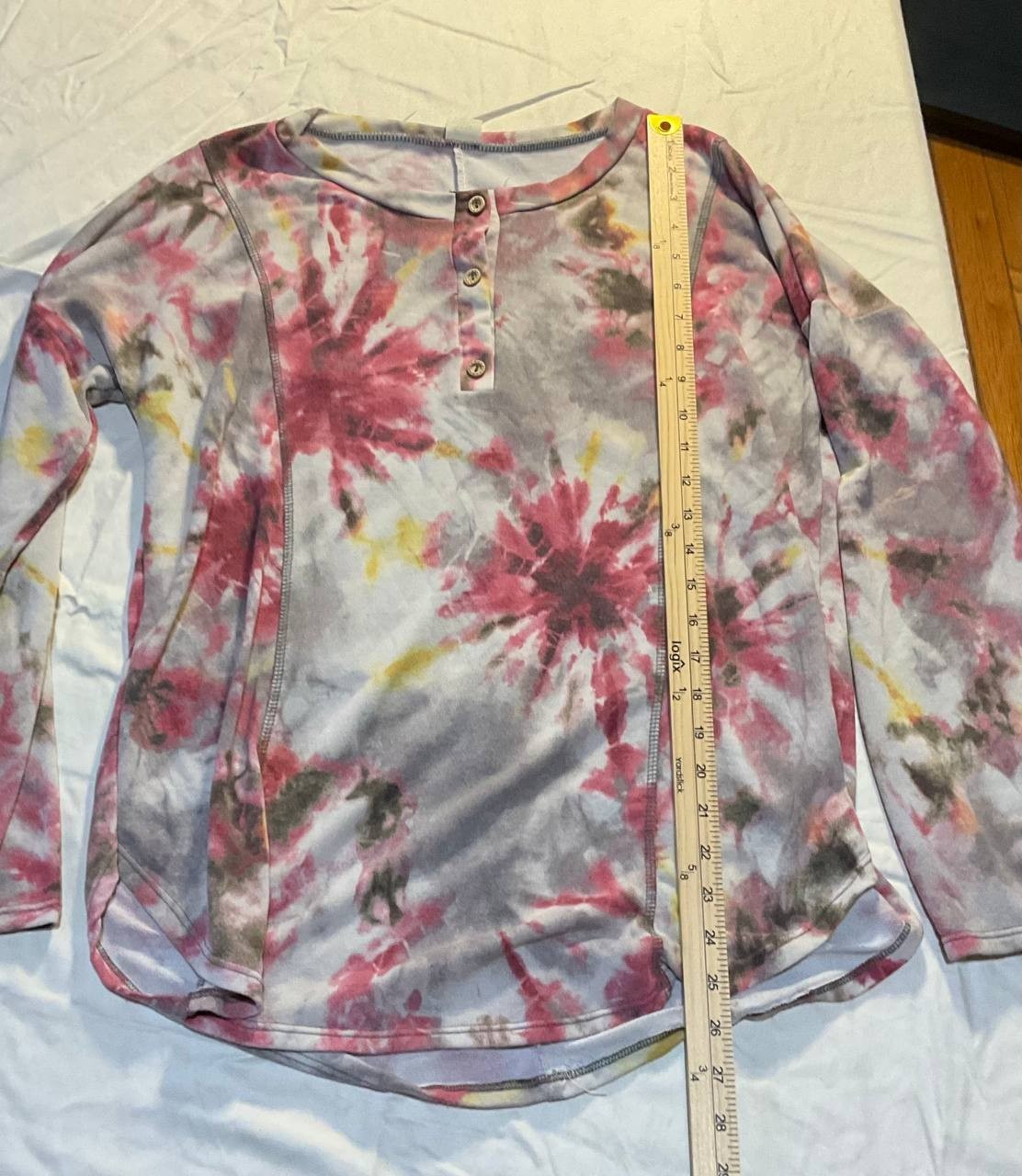 Sew in Love Henley Shirt Womens Large Gray Pink Tie Dye Long Sleeves Knit Casual