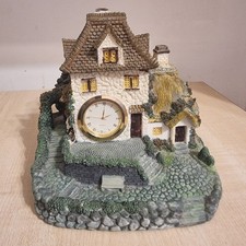 Vintage English Cottage Quartz Clock – Hand-Painted Resin House Design, Working 