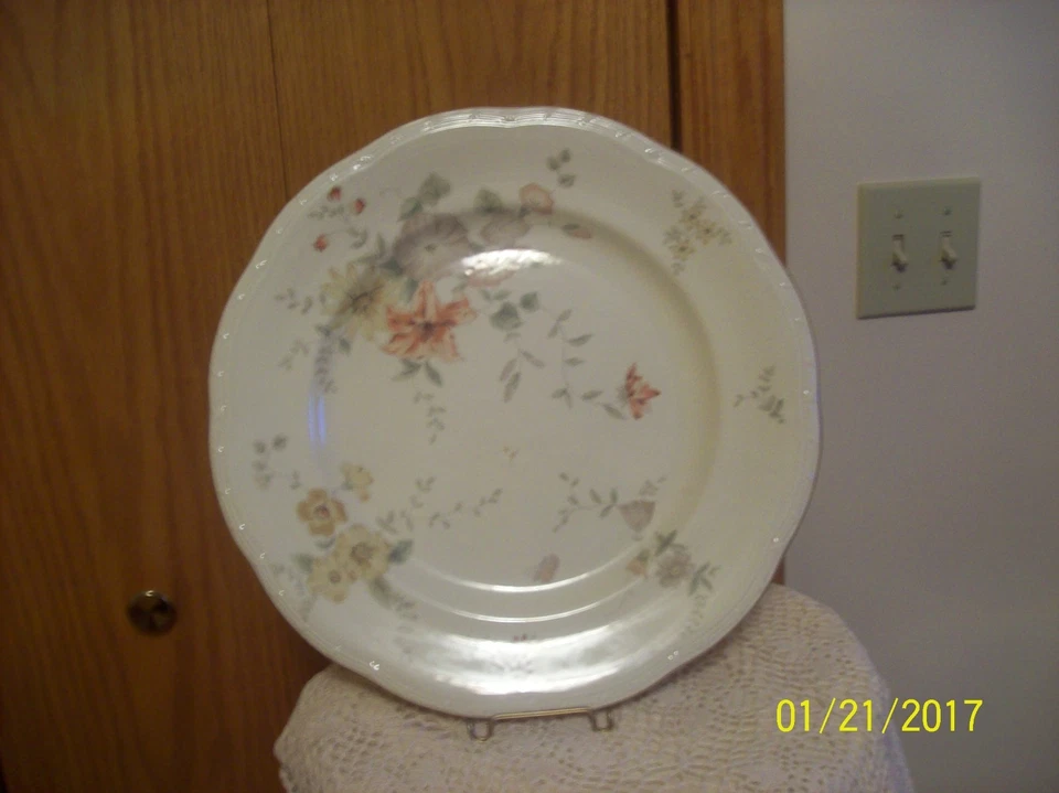 Plato para servir porcelana vintage Mikasa Merrie Dinner At Eight Foto 3 de 4