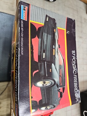 Vintage Monogram 1987 Pontiac Firebird GTA Model Kit #2743 for