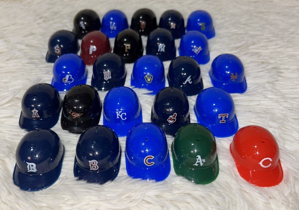 VINTAGE LOT OF 25 MINIATURE MLB BASEBALL BATTING HELMETS | eBay