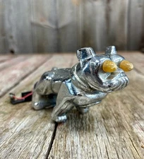 Vintage Battery Op Light Up Eyes Chrome Mack Truck Bulldog Hood Ornament Mascot