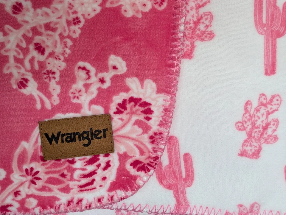 Wrangler Blanket Western PINK PAISLEY/CACTUS Throw Thick Lush NEW 70X50 REVERS - Image 3 of 4