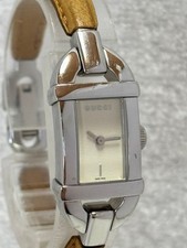 Gucci 6800L Brown Bangle Quartz Watch White Dial Silver Brown Authent Authentic