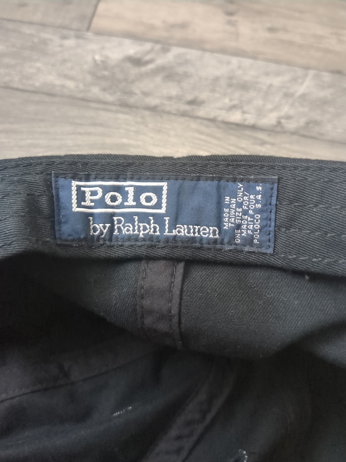 Berretto Ralph Lauren vintage nero con pony rosso regolabile unisex