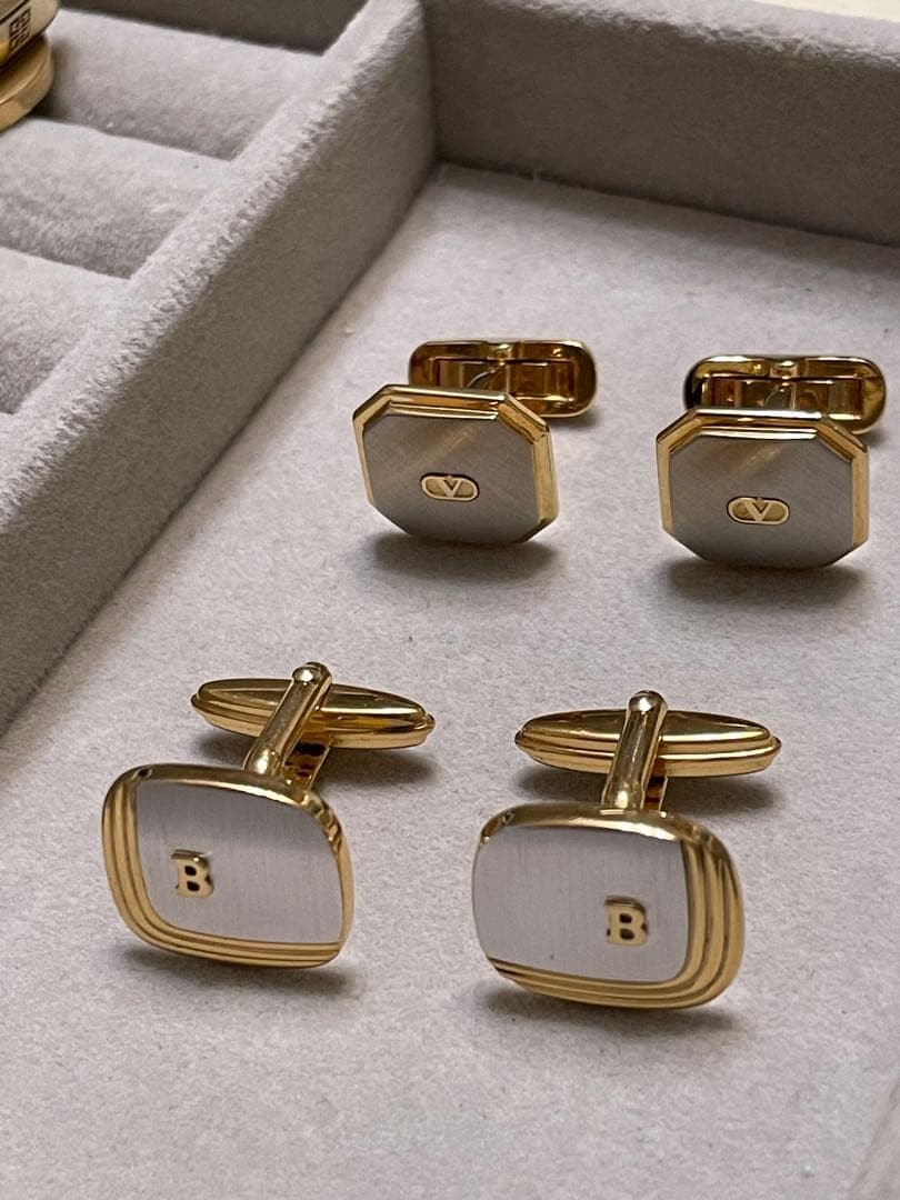Bally & Valentino Garavani Cufflinks Set - Used Condition thumbnail 3