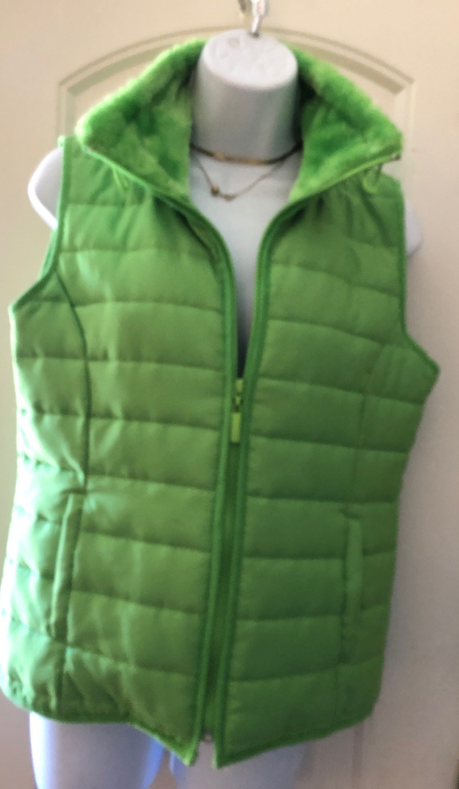 NWOT Onque Quilted Vest  Small GREEN   Fur Collar Zip w/pockets RARE