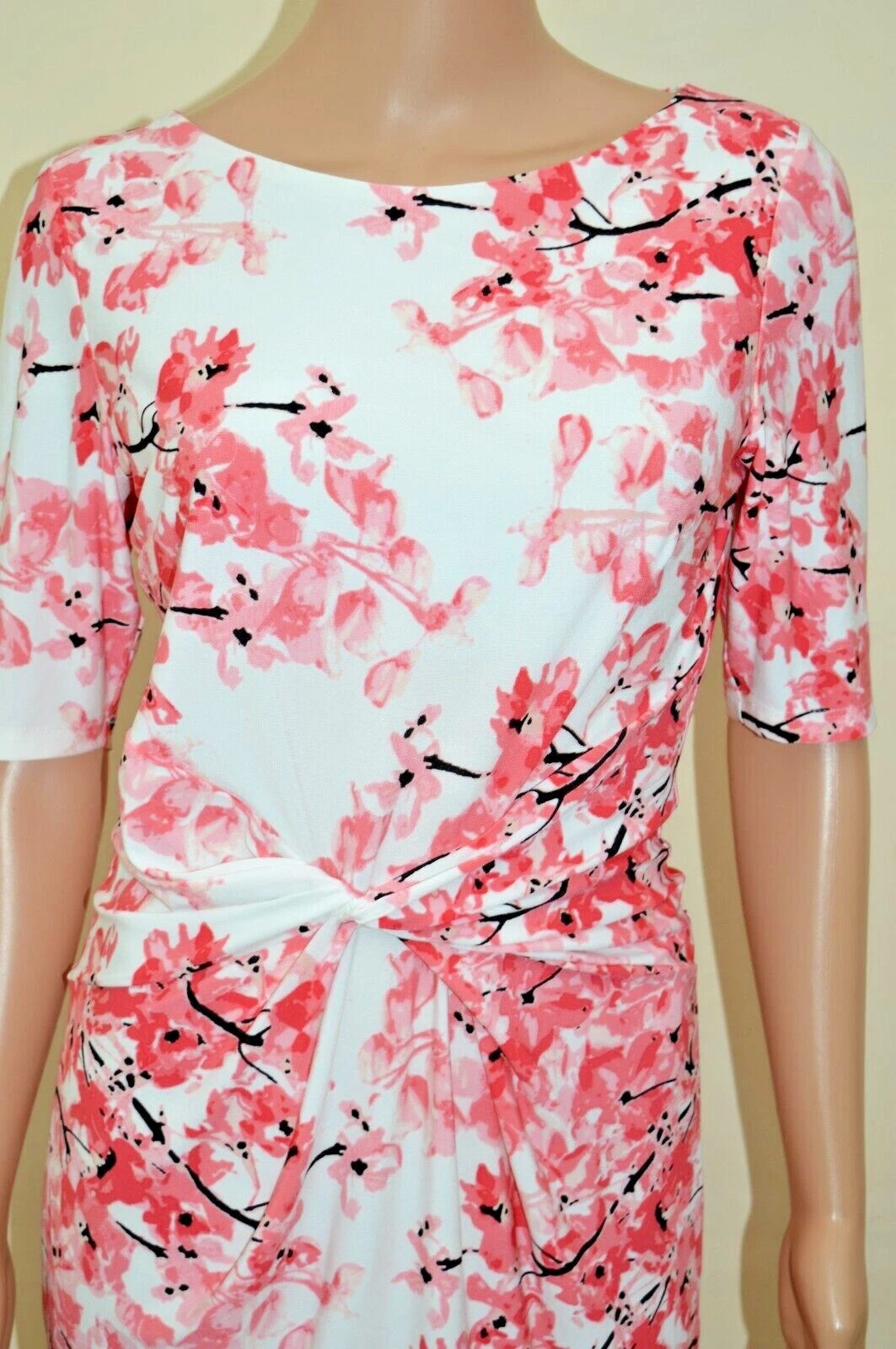 UNDERCOVER Abito M&S Secret dimagrante specchio floreale twist bianco e rosa UK 10