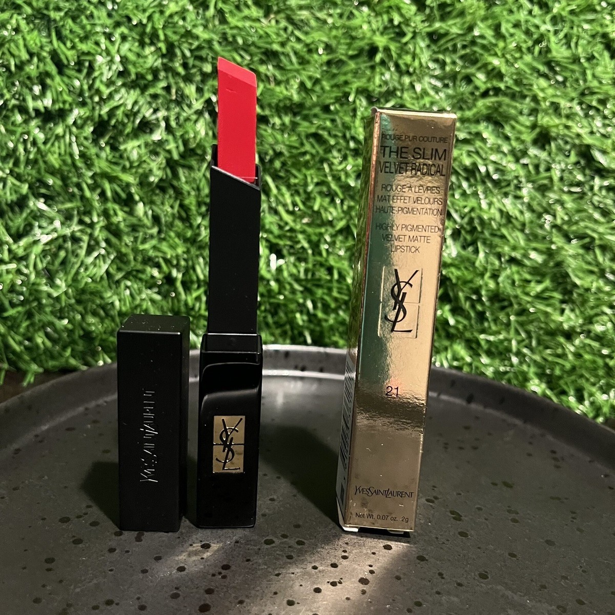 YSL Rouge Pur Couture The Slim Velvet Radical 21 Rouge Paradoxes