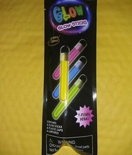 Bâtons lumineux neufs DREAM GLOW 4 couleurs, 4 bâtons lumineux, 4 bouchons en plastique, 4 couches
