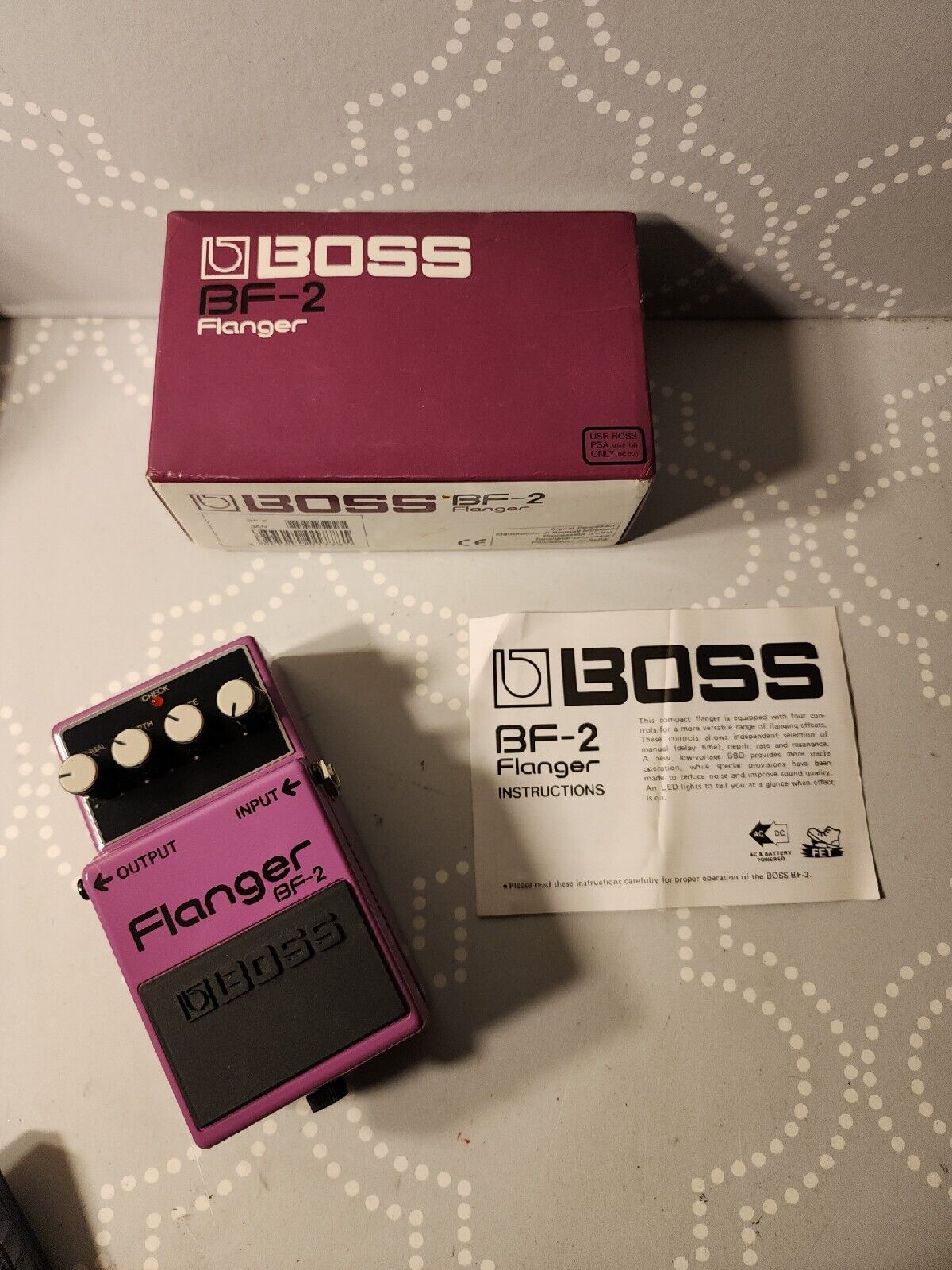 BOSS BF-2 Flanger Guitar Effects Pedal With Box