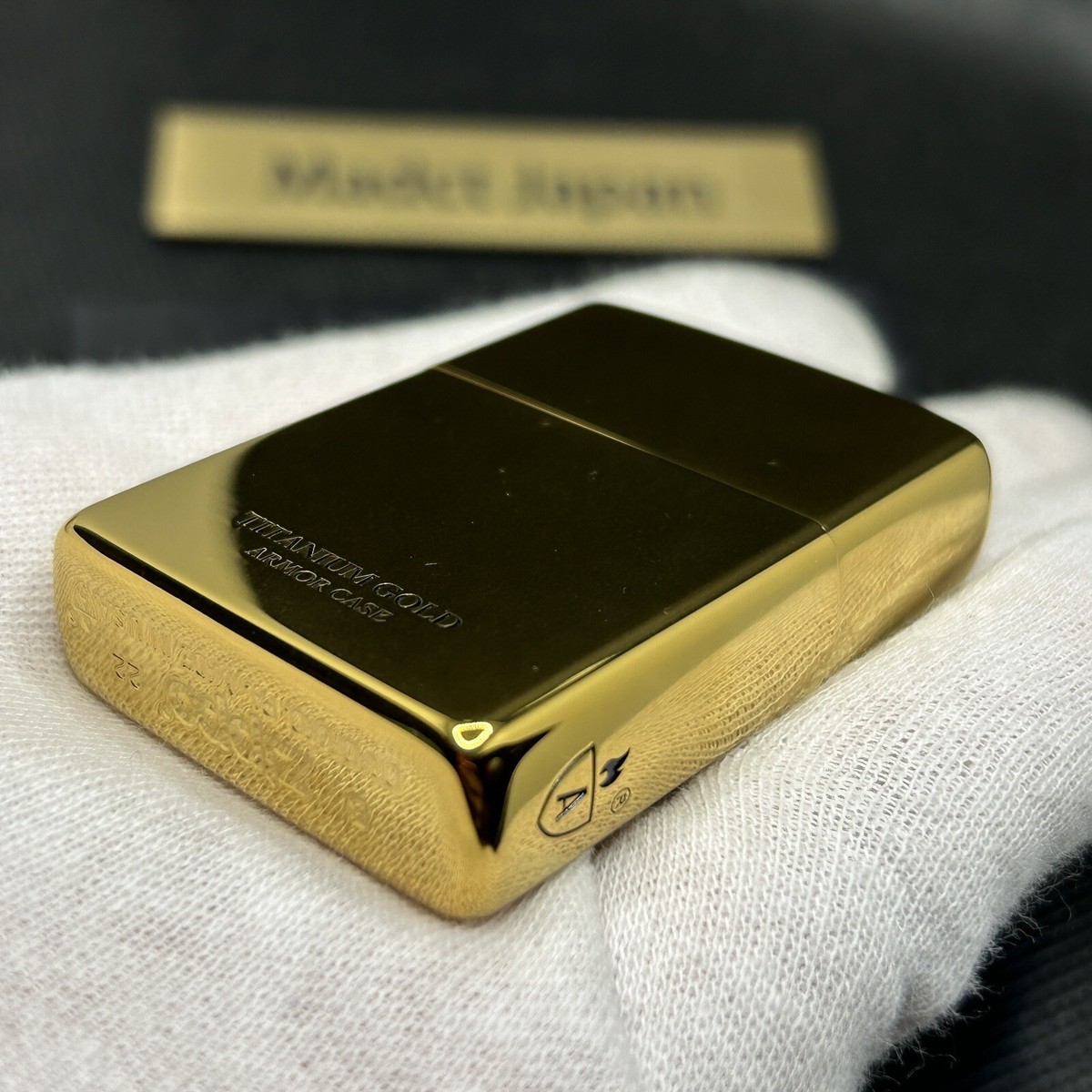Zippo Armor Case Titanium Gold Side Logo Oil Lighter Etching Zippo Armor Case Titanium Gold Side Logo Oil Lighter Etching