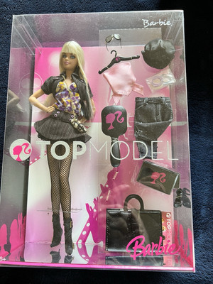 2007 Mattle Barbie Top Model M2977 New In Box with stand and accessories