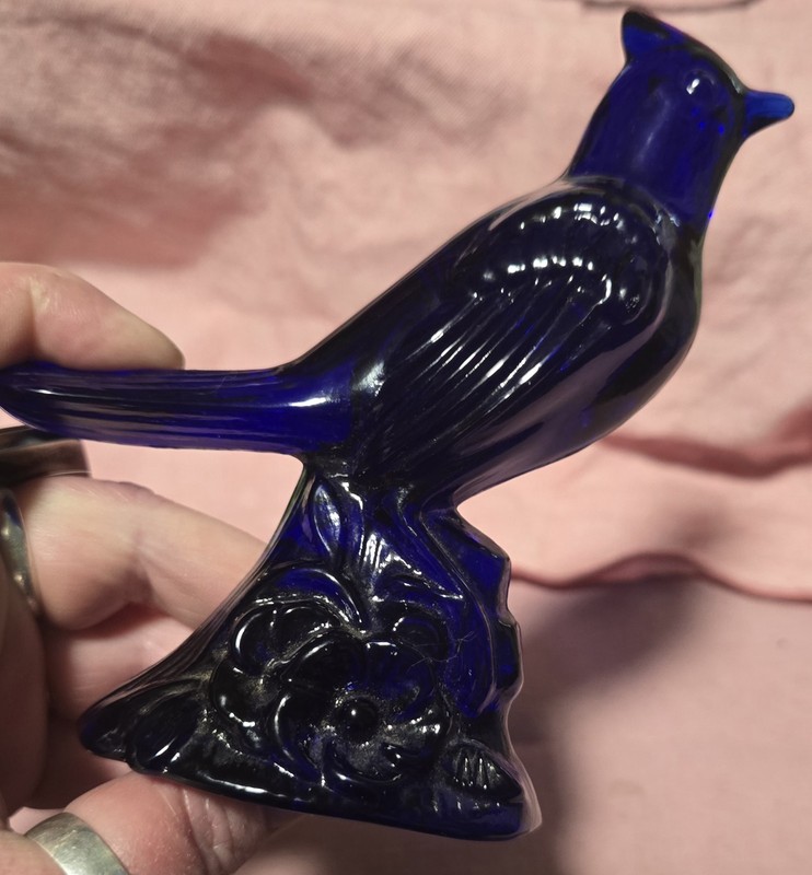 Vintage Rare Mosser Cobalt Blue Cardinal Bird Glass Paperweight Figurine.