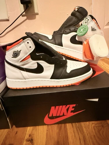 Air Jordan 1 Retro High OG GS White Black Electro Orange