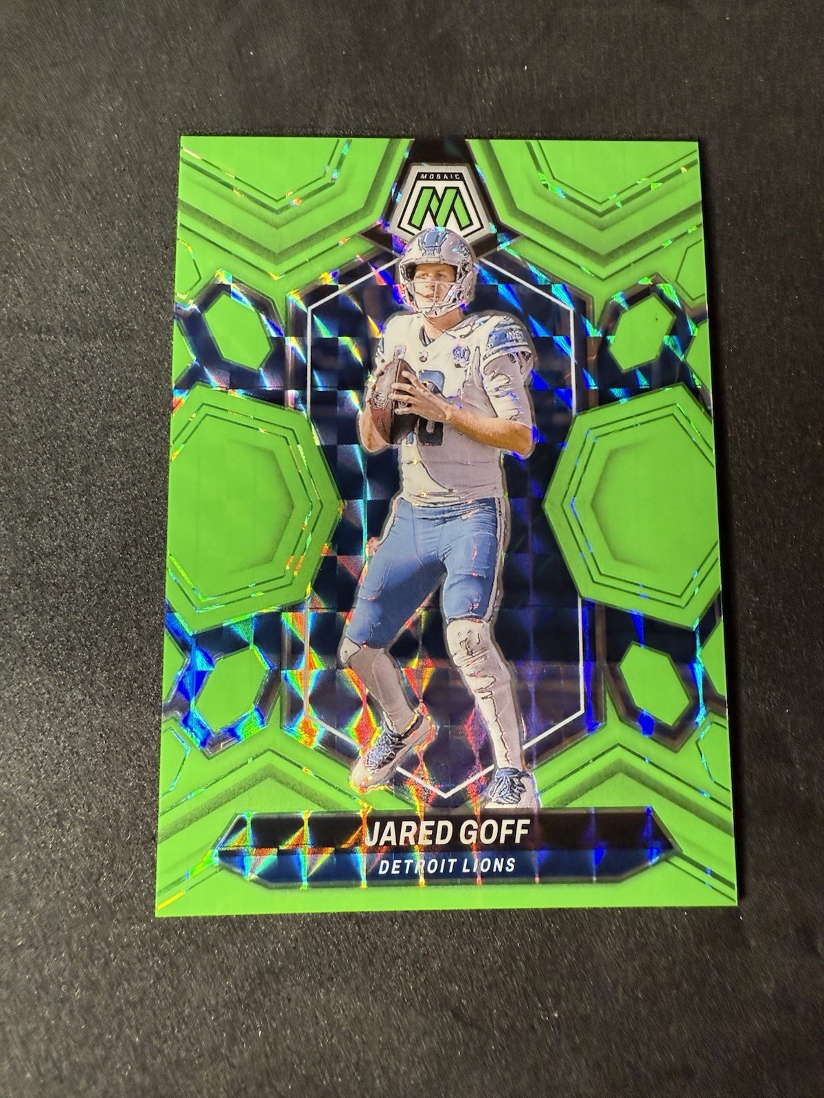 2024 Panini Mosaic 71 Jared Goff Green Fluorescent Prizm #/10 Detroit Lions