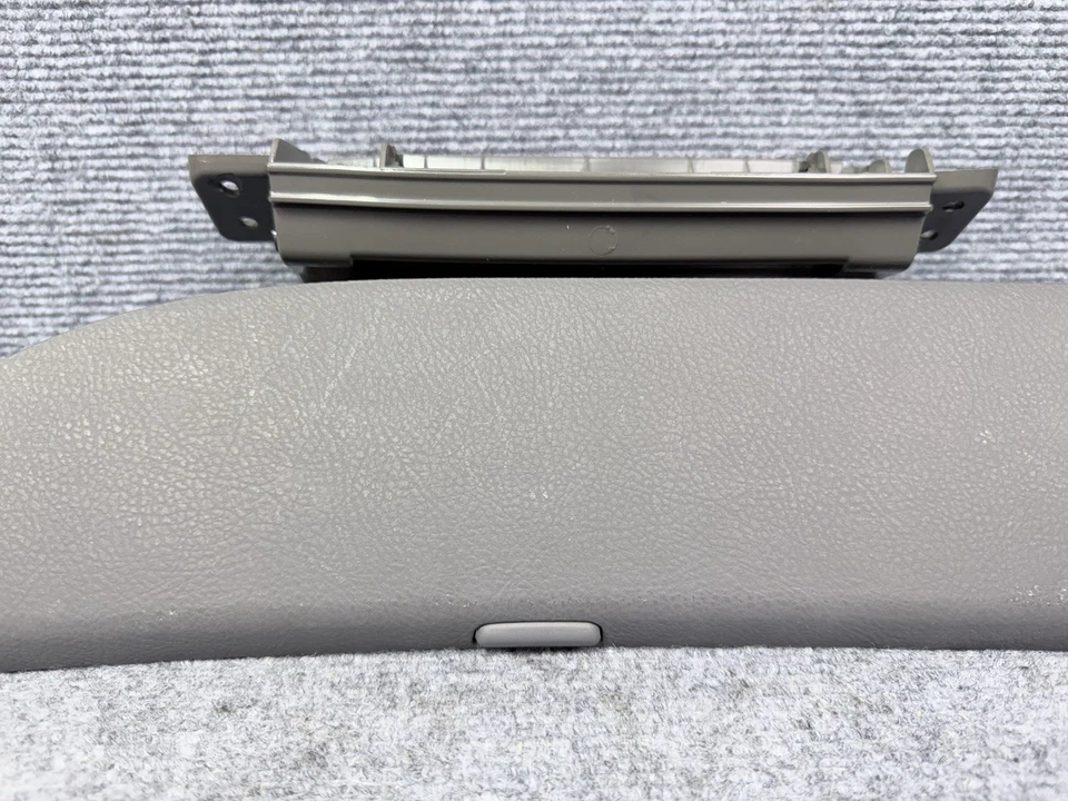 Toyota Sienna 2004-2010 guantera superior compartimento de almacenamiento tapa gris Foto 3 de 4
