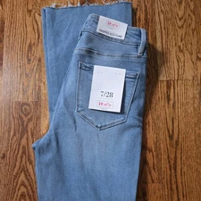 MoCo Boutique Women's Tummy Control Flare Jeans  Light Wash Size 7/28 NWT