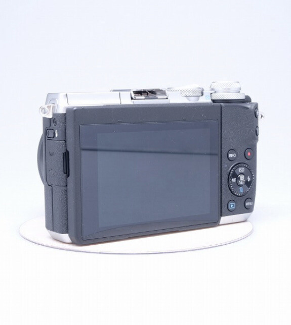 Canon EOS M6 Digital Camera body 15-45mm STM lens kit Silver