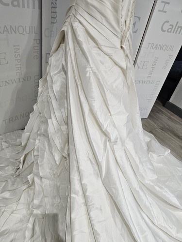 SALE!!! essense of australia wedding dress size 12 - Picture 6 of 13