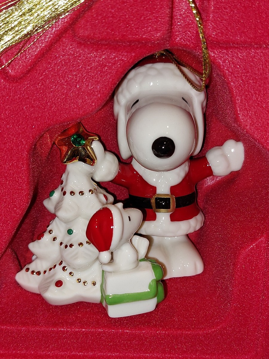LENOX Peanuts CHRISTMAS with SNOOPY ORNAMENT MAY Faux Emerald Gem