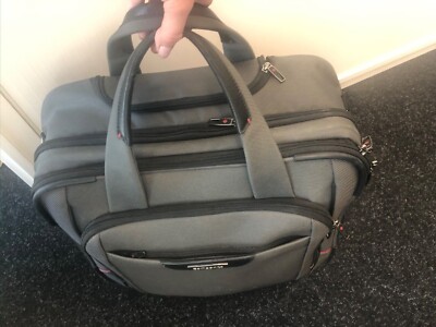 Samsonite pro dlx 5