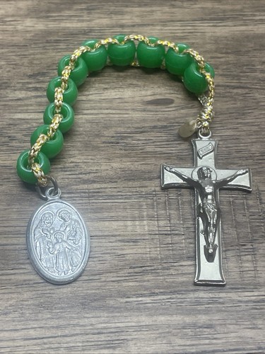 Vintage Pray For Us Inri Crucifix Hand Beaded Green Beads Rosary Religious KG - Picture 1 of 6