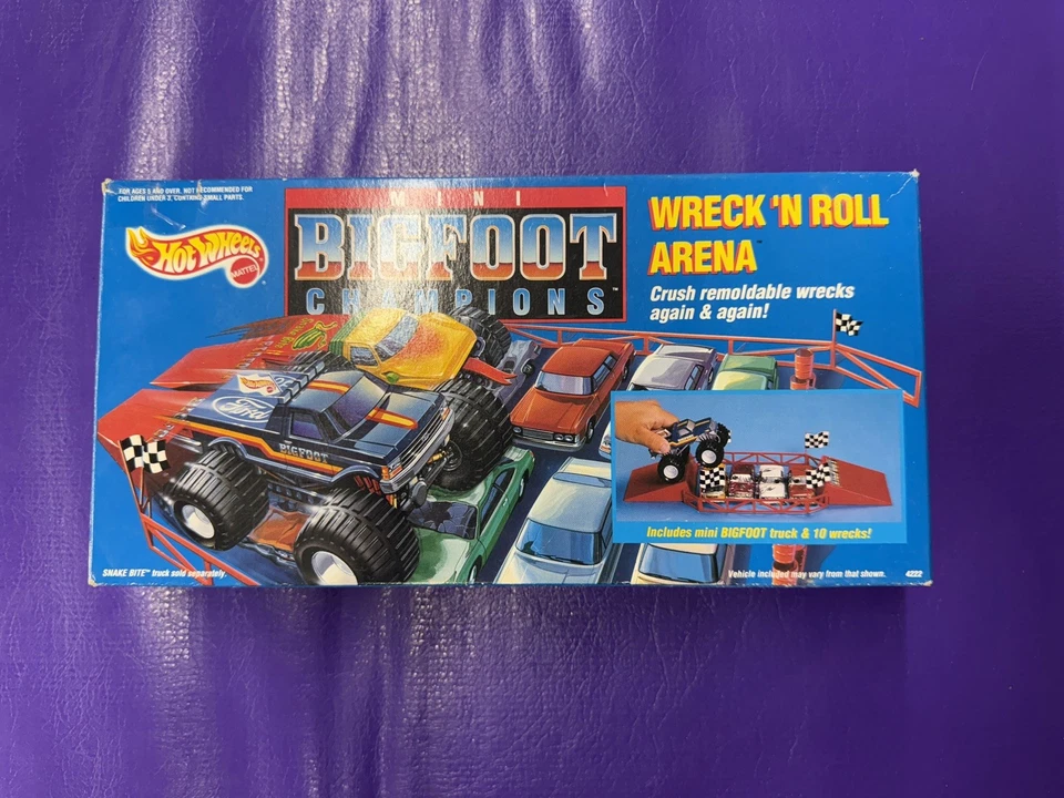 Nuevo De Colección 1991 Hot Wheels Escala 1:64 Bigfoot Champions Wreck 'N Roll Arena Foto 2 de 4