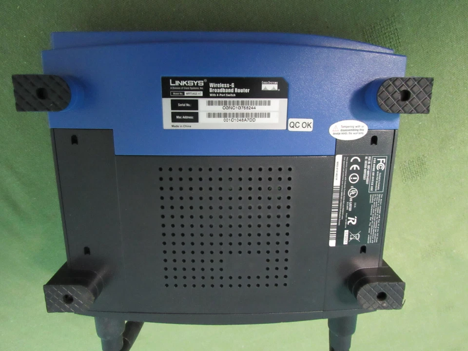 Linksys ERPRO-8 54 Mbps 6-Port 10/100 Wireless G Router (WRT54GS v7) - Image 3 of 3