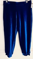 GK ELITE DANCE LADIES SMALL BLUE SMOOTH VELVET CUFFED CAPRI PANTS Sz AS NWT 