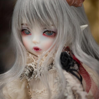 1/4 1/6 BJD Doll Mädchen Pretty Vampire Gesicht Makeup Augen Wig Dress FULLSET